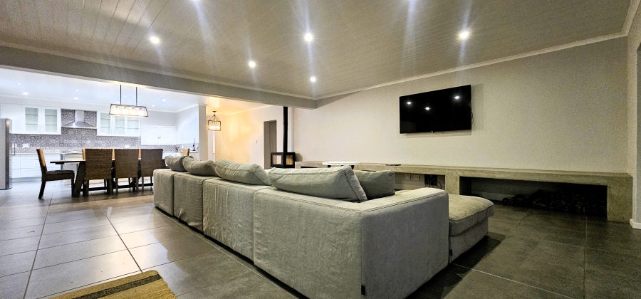 4 Bedroom Property for Sale in Myburgh Park Western Cape